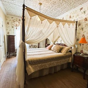 Queen Suite
